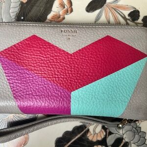 Fossil Valetine Day Multicolor leather Zip wallet with wristlet